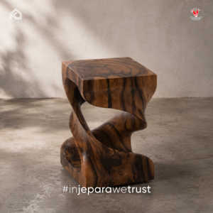 Mesa Auxiliar de Madera de Teca Sólida con Diseño Espiral Hecho a Mano, Taburete Decorativo para Sala de Estar, Jepara, Indonesia - Product Image 6