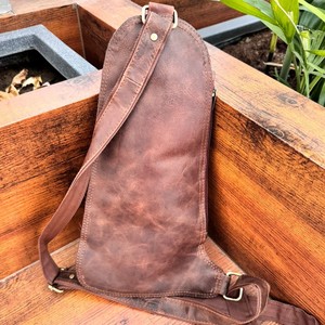 Nuevo bolso de hombro de pecho al aire libre de cuero genuino de vaca personalizado para hombres bolso cruzado multifuncional para uso informal - Product Image 5