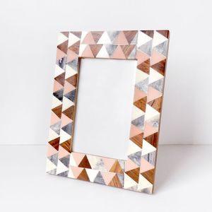 Cadre photo fait main avec incrustation en résine et finition brillante en MDF, à prix très bas et raisonnable. - Product Image 1