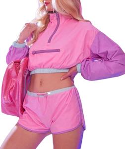 Conjunto deportivo corto estilo crop top, cortavientos, con ribetes, para mujer, conjunto de 2 piezas con capucha y pantalones cortos para invierno. - Product Image 4