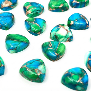 Cabujón de turquesa cobre color pavo real en forma de trillón, piedra preciosa suelta para la fabricación de joyas - Product Image 1
