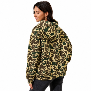 Sweat à capuche oversize pour femme en camouflage canard |   Sweat-shirt camouflage streetwear personnalisé |   Sweat-shirt en molleton de qualité supérieure - Product Image 3