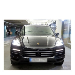 Porsche Cayenne 3.0 2024 con Caja de Cambios Automática, Asientos de Cuero, Cámara Trasera, 59,454 km, Volante a la Izquierda - Product Image 2