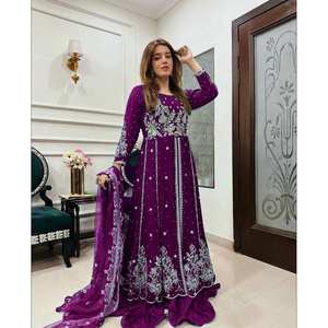 Vestido de Diseñador Indio y Pakistaní para Fiestas, Bordado Zari, Ropa de Fiesta - Product Image 5