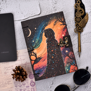 Carnet de notes A5 Cosmic Silhouette en papier fait main, journal écologique, 100 pages, écriture recto-verso | Couverture artistique en métal avec serrure - Product Image 1