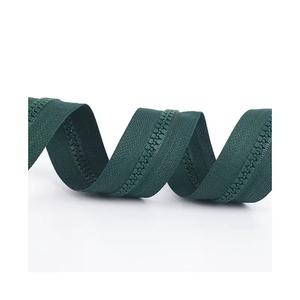 High Quality 5# Square Open-end Zipper Auto Lock <b>Puller</b> Clothing Coat Decorative Zipper in Bulk - Product Image 1
