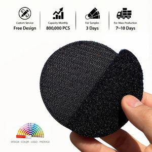 Étiquette de vêtement personnalisée en silicone PVC 3D, logo en relief, à coller au fer - Product Image 2
