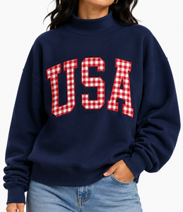 Sudadera de Cuello Alto Azul Marino para Mujer con Diseño de Letras Bordadas a Cuadros Rojos con el Escudo de EE. UU., Corte Regular, para Otoño - Product Image 5