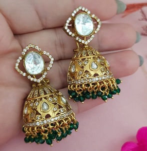 Elegantes Pendientes Colgantes de Latón Chapado en Oro con Moissanita, Joyería de Moda para Mujer de Primera Calidad para Bodas - Product Image 4