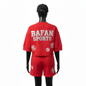 Conjunto de Sudadera y Pantalones Cortos de Felpa de Algodón y Poliéster de Alta Calidad 100% Algodón para Mujer, Color Rojo Liso, Logotipo Chenille Personalizado - Product Image 2