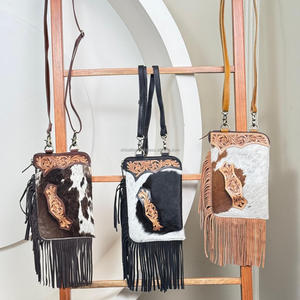 Sac à bandoulière en cuir de vachette de luxe à la mode avec dragonne en cuir usiné à la main et sac à main à bandoulière rustique à franges pour femmes - Product Image 5