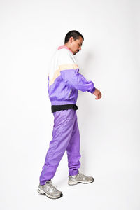 Conjunto deportivo informal para hombre, cortavientos de 2 piezas con chaqueta con cremallera completa y pantalones con cintura elástica para uso diario. - Product Image 2