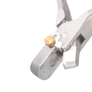 เครื่องมือทำเครื่องหมายหูสัตว์เลี้ยงแบบใช้ซ้ำได้ คุณภาพสูง ทำจากสแตนเลส รูปตัว U และ V สำหรับสุนัข  สามารถปรับแต่งสีและขนาดได้ - Product Image 3