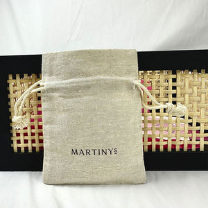 Pochette à bijoux en toile de jute faite à la main, petite taille, avec impression de logo personnalisé pour bagues et boucles d'oreilles - Product Image 5