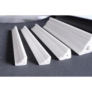 Perfil de Esquina de PVC de Alta Calidad, Resistente a la Humedad, Ligero y Duradero, para Uso en Construcción e Interiores, para Exportación - Product Image 3