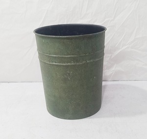 Maceta metálica VERDE CLARO, maceta alta para flores, diseño moderno acanalado con acabado brillante, maceta decorativa para plantas de interior y exterior. - Product Image 2