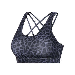 Sujetador deportivo de yoga para mujer, sin espalda, con logo frontal de leopardo, soporte medio, almohadillas extraíbles, top corto sexy para gimnasio y entrenamiento. - Product Image 4