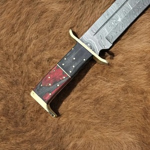 Couteau de chasse Bowie en acier Damas forgé à la main avec manche en cuir et lame à pointe tombante - Product Image 2