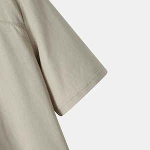 เสื้อยืดแขนสั้นผู้ชายสีเบจ คอโอ ทรงปกติ สีพื้น สไตล์ลำลอง - Product Image 4