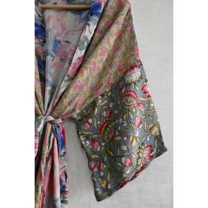 ชุดคลุมกิโมโนผ้าไหมยาวไซส์ใหญ่ ระบายอากาศได้ดี ตกแต่งด้วยผ้าปะติดปะต่อ สำหรับผู้หญิง ดีไซน์หรูหราสไตล์โบโฮ ชุดนอน ชุดลำลองสุดหรู - Product Image 3