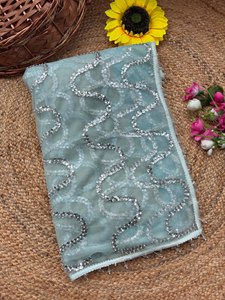Sari de red suave con brillo, Sari de red con perlas reales, Sari elegante con encaje de perlas, Sari premium con trabajo de perlas, Sari con encaje de perlas reales - Product Image 2