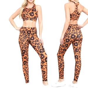 Ensemble de yoga imprimé léopard 2 pièces : Leggings taille haute et crop top dos nageur en Spandex et Polyester extensible dans les quatre sens - Product Image 5