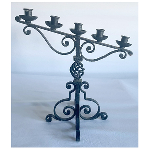 Porte-bougie moderne en fer, design artistique multi-niveaux pour la décoration de la maison et de la table - Product Image 6