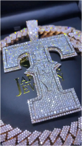 Colgante Unisex Personalizado con Letra Inicial 'T' de Moissanita D VVS de Corte Redondo, Estilo Hip Hop, Hecho a Mano, con Incrustaciones de Diamantes - Product Image 4