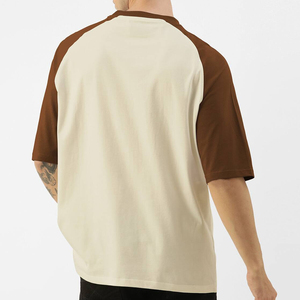 Camiseta de Manga Raglán para Hombre, Color Crema Marrón, Diseño de Bloques de Color en Contraste, Cuello Redondo, Corte Regular, Informal, 100% Algodón Jersey, Diseño Sólido - Product Image 2