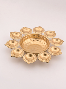Moderna y Lujosa Maceta Urli Dorada con Color Personalizado para Decoración Flotante de Flores, Decoración Festiva India para el Hogar, Bodas y Diseño de Interiores - Product Image 6