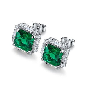 Clásicos Pendientes de Plata 925 con Diamantes de Corte Esmeralda y Diamantes Blancos para Mujer, Joyería de Boda, Certificados por IGI - Product Image 2