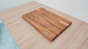 Tabla de cortar cuadrada de madera de acacia Premium, respetuosa con el medio ambiente, lujosa, moderna, diseño de línea Horizontal, directamente de Vietnam para uso en la cocina - Product Image 3