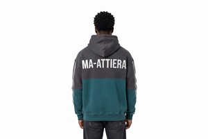 Sudadera con Capucha Colorblock para Hombre en Gris Carbón y Verde Azulado con Detalle de Cinta en Contraste en las Mangas, Bolsillo Canguro, Diseño Personalizado de Ropa Urbana - Product Image 6