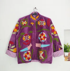 Chaqueta de terciopelo morado ciruela para mujer, estilo suzani, con bordado floral multicolor, estilo bohemio, para festivales. - Product Image 2