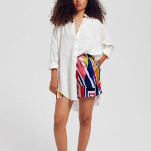 Shorts de bain personnalisés pour femmes, recyclés, imperméables, respirants, pour la plage, le surf et le streetwear, coupe ajustée - Product Image 1