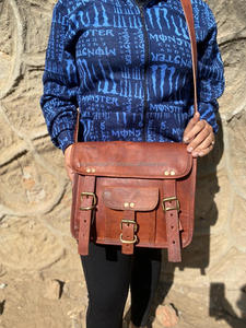 Bolso de mano de cuero de cabra hecho a mano, bandolera elegante de 9x11 pulgadas, bolso de cuero marrón - Product Image 2