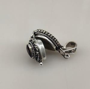 จี้เพชรพลอยธรรมชาติรูปทรงลูกแพร์ ยี่ห้อ NIKHIL GEMS พร้อมช่องเก็บของแบบซ่อน ดีไซน์วินเทจ สำหรับงานหมั้น ทำด้วยมือจากเงินแท้ 925 ชุบทอง/เงิน - Product Image 4