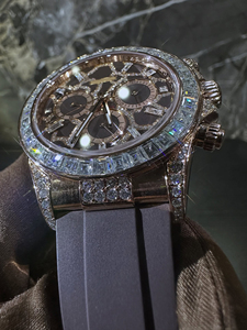 Reloj de Lujo con Diamantes Moissanite, Cronógrafo, Esfera Esqueletizada, Bisel Baguette, Estilo Hip Hop, Personalizado para Hombre - Product Image 5