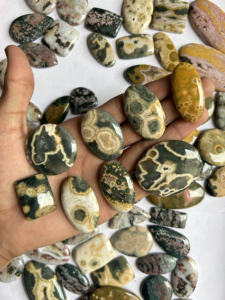 หินแจสเพอร์ธรรมชาติในมหาสมุทรอัญมณีทรงหลวมรูปทรงผสมและขนาดได้มากสำหรับการทำเครื่องประดับ - Product Image 2