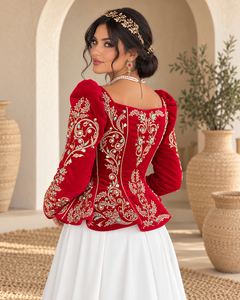 Blusa de terciopelo rojo para mujer, bordada, con mangas acampanadas, manga larga, con cuentas doradas florales, top holgado, elegante, de poliéster, de lujo, especial - Product Image 1