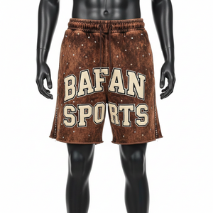 Shorts en molleton de coton premium 340 GSM, effet délavé, marron vintage, avec patch en chenille clouté, logo personnalisé, pour homme - Product Image 1