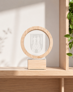 Trofeo de Acrílico Moderno Personalizado con Superficie Pulida y Diseño Independiente para Reconocimiento Elegante de Logros y Hitos - Product Image 4
