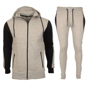 Conjunto Deportivo Personalizado con Chaqueta Cortavientos de Forro Polar y Pantalones Holgados Estilo Streetwear Unisex - Product Image 1