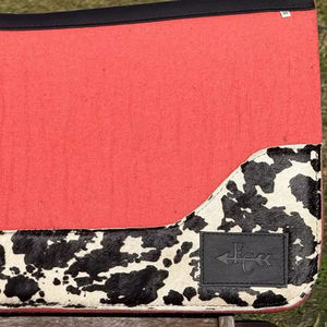 Tapis de selle western en feutre de laine noir de haute qualité, très demandé, avec patchs en cuir gravé floral, fabriqué en Inde - Product Image 2