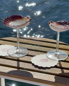 Copas de Vino Personalizadas con Conchas Marinas, Copas de Martini Hechas a Mano con Cristal de Concha Natural, Regalo para Bodas, Novias y Damas de Honor - Product Image 1
