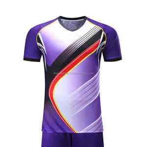 Vente en gros de vêtements de sport personnalisés, maillots de football à sublimation ensemble d'uniformes pour hommes Meilleurs prix bas fabricant - Product Image 5