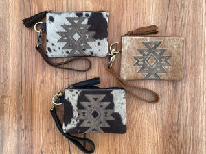 Nouveau femmes en cuir de vachette véritable luxe téléphone portable bracelet sac à main portefeuille Vintage pochette à glissière gland gravure Laser - Product Image 3