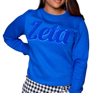 Sudadera de chenilla azul Zeta Phi Beta para mujer, con bordado monocromático de la letra Zeta, estilo casual. - Product Image 6