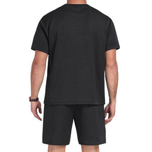 Conjunto de chándal de verano personalizado para hombre: camiseta tipo gofre y pantalones cortos cargo, corte ajustado, cuello redondo, estilo urbano, dos piezas, 100% poliéster - Product Image 5