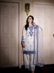 Elegante Conjunto de Kurti Blanco Bordado con Dupatta de Diseño y Pantalones Farshi - Product Image 2